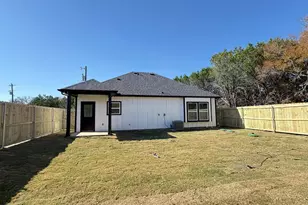 2615 Creekview Dr, Granbury, TX 76048 - Photo 10