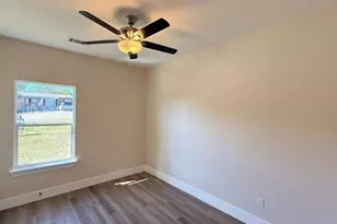 2615 Creekview Dr, Granbury, TX 76048 - Photo 6