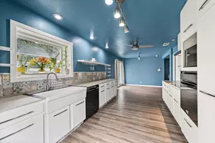 5628 Belfast Ln, North Richland Hills, TX 76180 - Photo 4