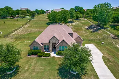 10248 Mustang Wells Drive, Fort Worth, TX 76126 - Photo 6