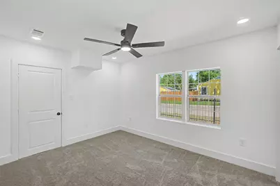 1000 Schieffer Avenue, Fort Worth, TX 76110 - Photo 12