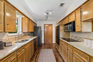 2100 Sandy Ln, Irving, TX 75060 - Photo 4