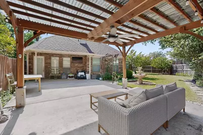 1901 Bentwood Court, Grapevine, TX 76051 - Photo 34
