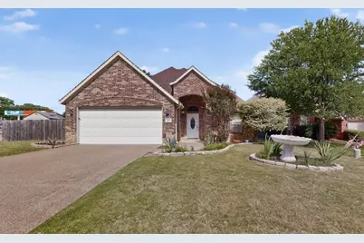 1901 Bentwood Court, Grapevine, TX 76051 - Photo 2