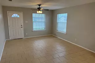 209 Blue Bell Ct, Weatherford, TX 76088 - Photo 2