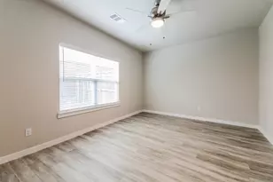 324 Nima Ln, Lewisville, TX 75057 - Photo 10