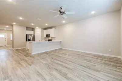 324 Nima Lane, Lewisville, TX 75057 - Photo 4