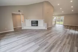 3825 Hackberry Ln, Bedford, TX 76021 - Photo 2