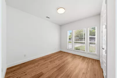 819 Beverly Drive, Grapevine, TX 76051 - Photo 4