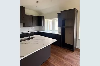 819 Beverly Drive, Grapevine, TX 76051 - Photo 10