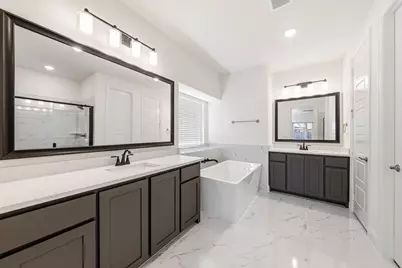 819 Beverly Drive, Grapevine, TX 76051 - Photo 22