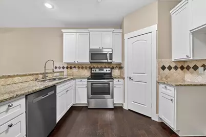 308 Lily Lane, Lewisville, TX 75057 - Photo 2