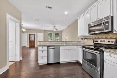 308 Lily Lane, Lewisville, TX 75057 - Photo 14