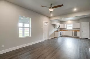 206 W 8th St, Venus, TX 76084 - Photo 10