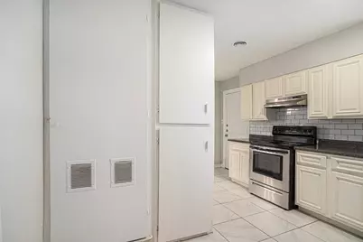 2009 Cloverdale Street, Arlington, TX 76010 - Photo 10