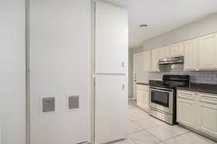 2009 Cloverdale St, Arlington, TX 76010 - Photo 10