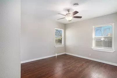 2009 Cloverdale Street, Arlington, TX 76010 - Photo 18