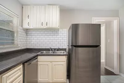 2009 Cloverdale Street, Arlington, TX 76010 - Photo 12