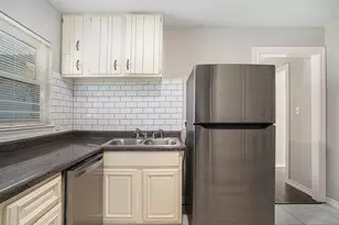 2009 Cloverdale St, Arlington, TX 76010 - Photo 12