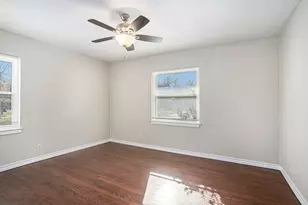 2009 Cloverdale St, Arlington, TX 76010 - Photo 14