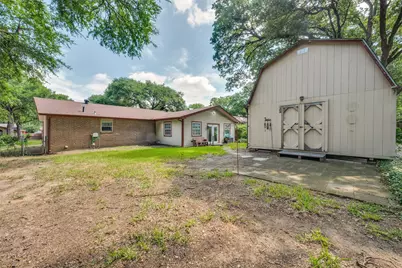 801 Brownstone Street, Euless, TX 76039 - Photo 24