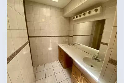 971 N Brookside Drive, Cedar Hill, TX 75104 - Photo 8