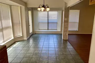 971 N Brookside Dr, Cedar Hill, TX 75104 - Photo 4