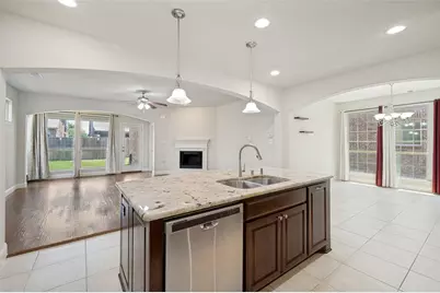 401 Palamedes Street, Lewisville, TX 75056 - Photo 8
