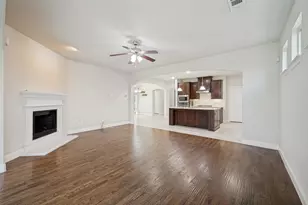 401 Palamedes St, Lewisville, TX 75056 - Photo 12