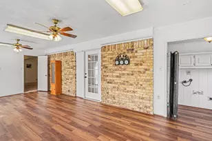 324 Ashwood St, Azle, TX 76020 - Photo 22