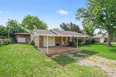 324 Ashwood Street, Azle, TX 76020 - Photo 2