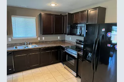 805 Underhill Drive, Arlington, TX 76002 - Photo 10