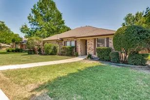 177 Simmons Dr, Coppell, TX 75019 - Photo 2