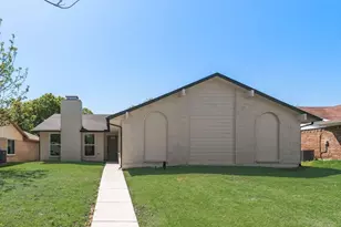 1656 Glenhill Ln, Lewisville, TX 75077 - Photo 2