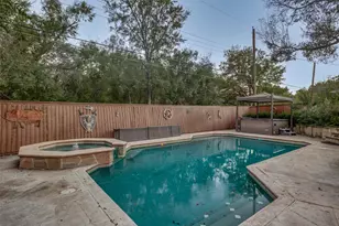 10626 Cox Ln, Dallas, TX 75229 - Photo 34
