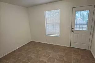 725 Trinity Ln, Dallas, TX 75241 - Photo 4