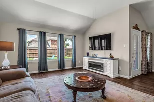 801 Lake Forest Trl, Little Elm, TX 75068 - Photo 10