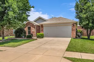 801 Lake Forest Trl, Little Elm, TX 75068 - Photo 2