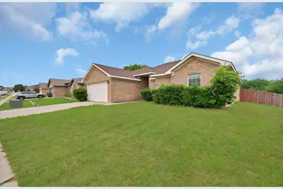 1631 Mt Zion Drive, Arlington, TX 76018 - Photo 2