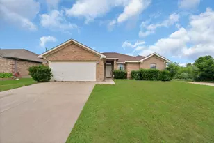 1631 Mt Zion Dr, Arlington, TX 76018 - Photo 1