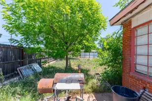 1757 Briarwood St, Abilene, TX 79603 - Photo 2