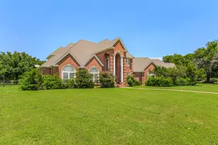 3107 Harris St, Gainesville, TX 76240 - Photo 2