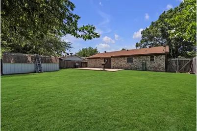 453 Irene Street, Burleson, TX 76028 - Photo 32