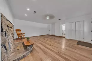 453 Irene St, Burleson, TX 76028 - Photo 28