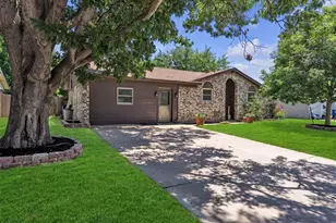 453 Irene St, Burleson, TX 76028 - Photo 2