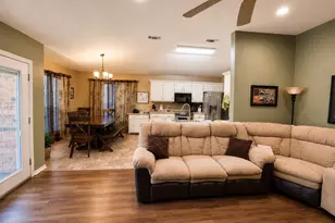 187 Sandy, Reno, TX 75462 - Photo 6