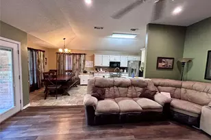 187 Sandy, Reno, TX 75462 - Photo 10