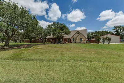 225 Pear Tree Lane, Collinsville, TX 76233 - Photo 2