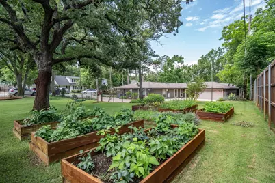 111 N Clearwater Drive, Highland Village, TX 75077 - Photo 38