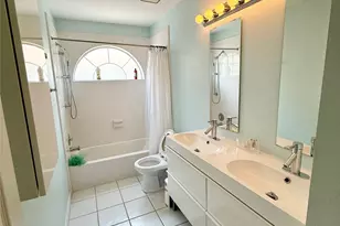 2651 Hidden Ridge Dr, Arlington, TX 76006 - Photo 18
